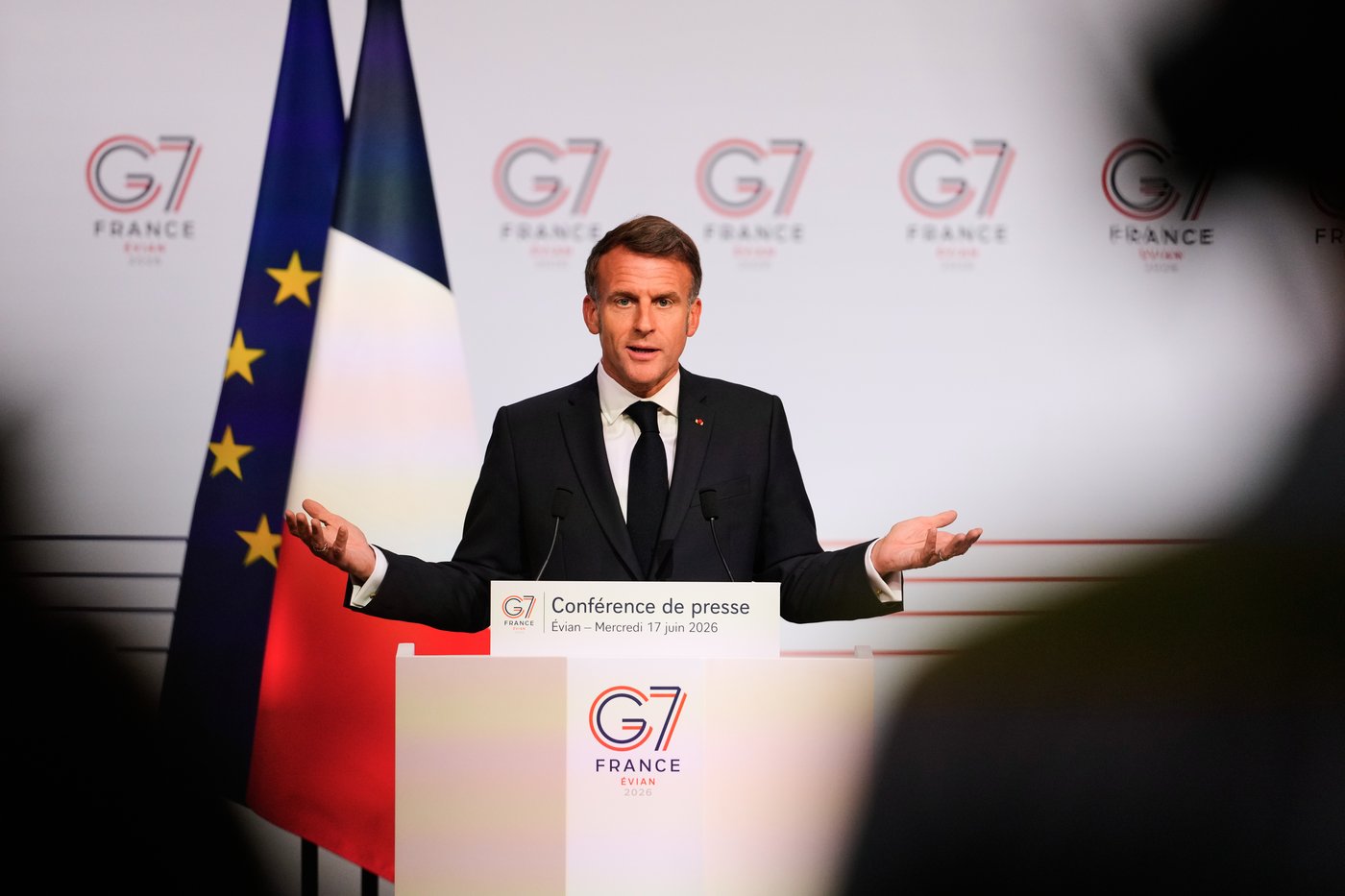 Macron's diplomatic efforts bring Trump closer to European views | iNFOnews.ca