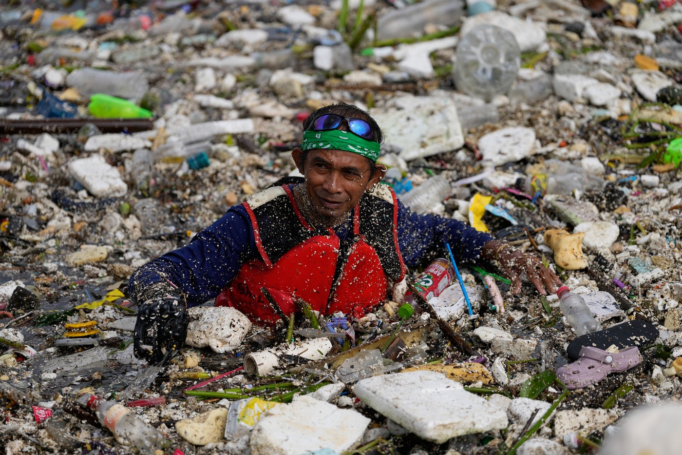 Photos show flooding and storm damage in the Philippines | iNFOnews.ca