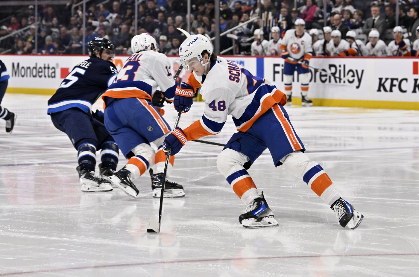 'It's been remarkable': Rookie defenceman Matthew Schaefer dazzling for Islanders | iNFOnews.ca