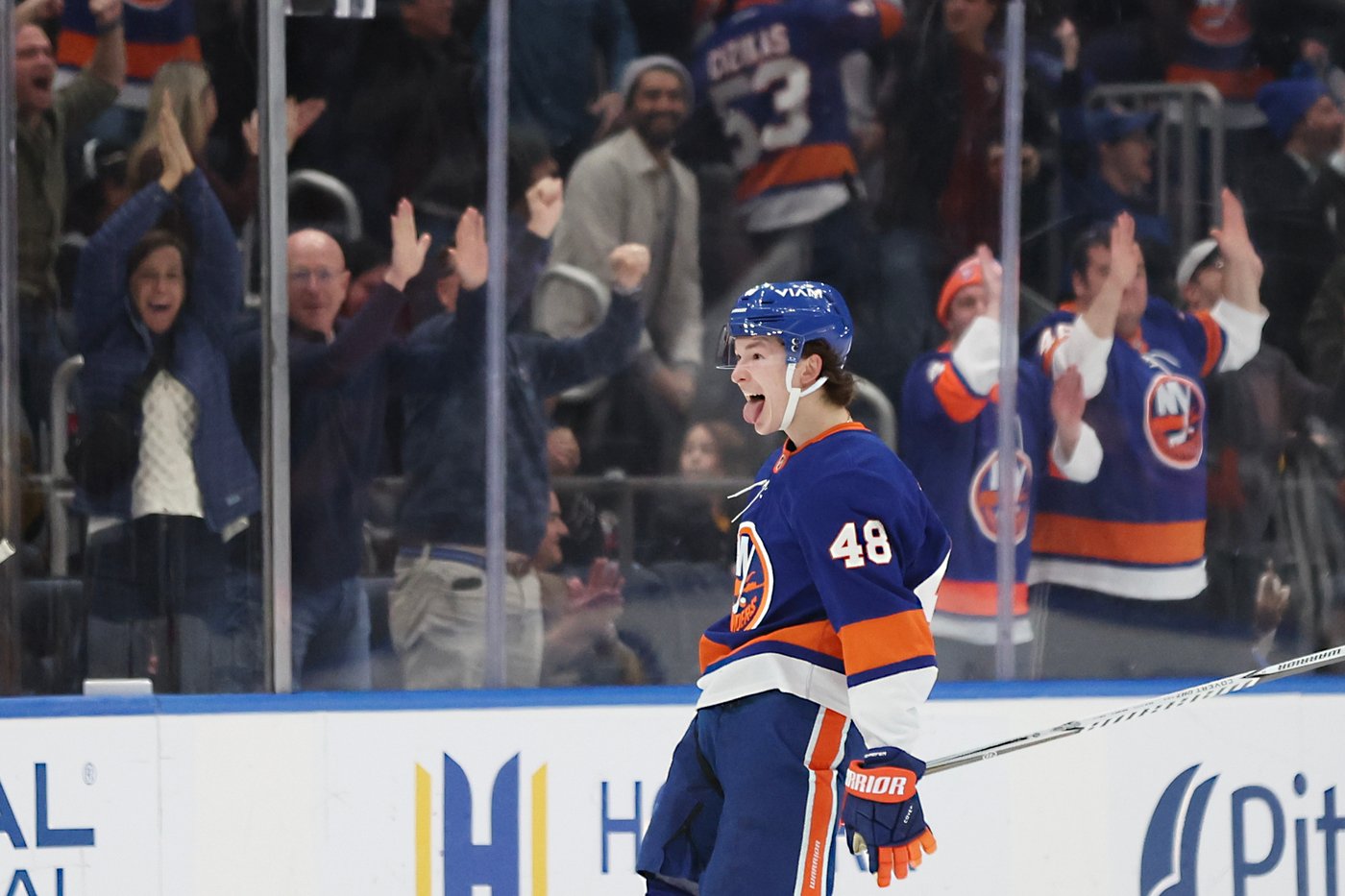 'It's been remarkable': Rookie defenceman Matthew Schaefer dazzling for Islanders | iNFOnews.ca