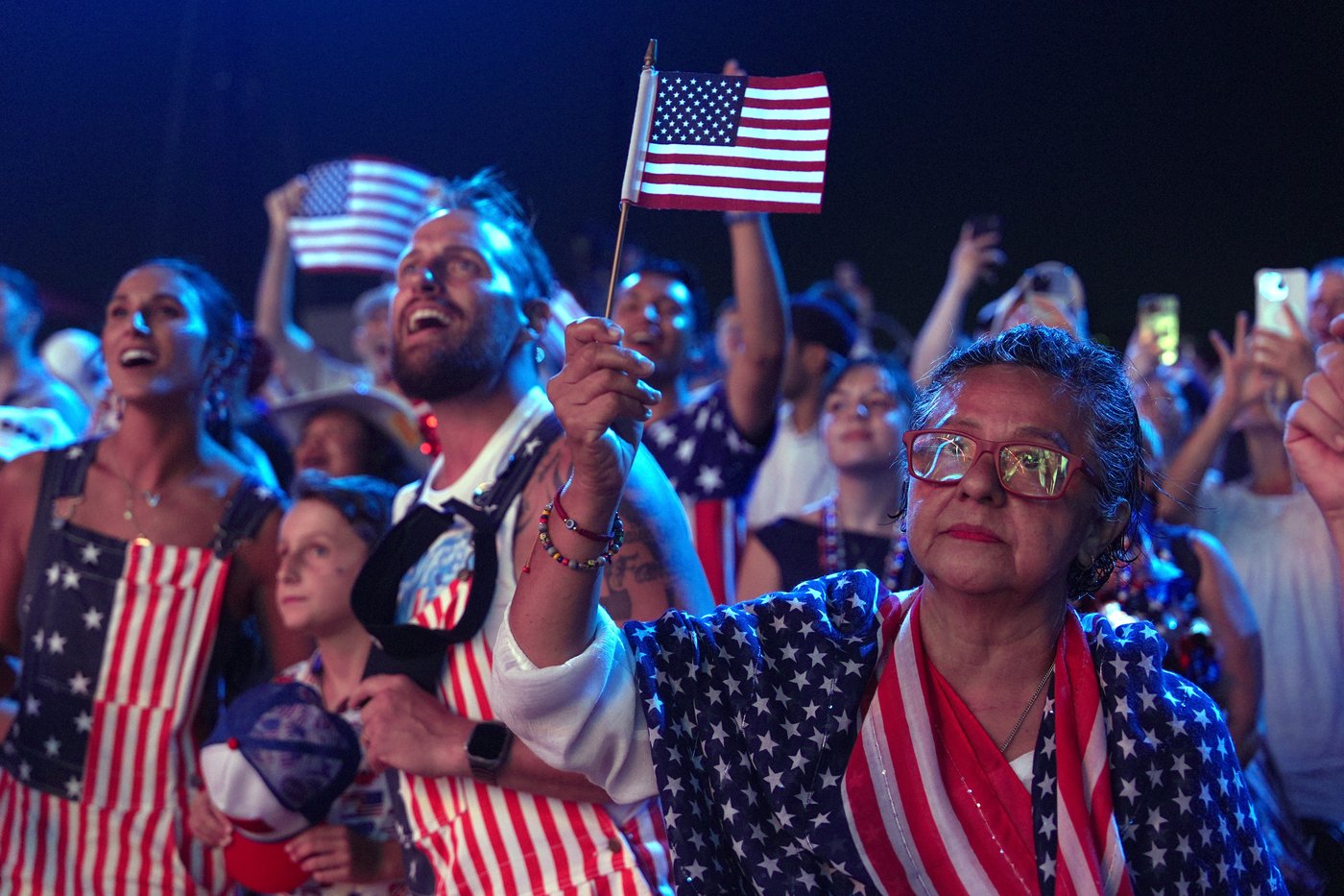 Despite stormy weather, America marks 250 years of independence, in photos | iNFOnews.ca