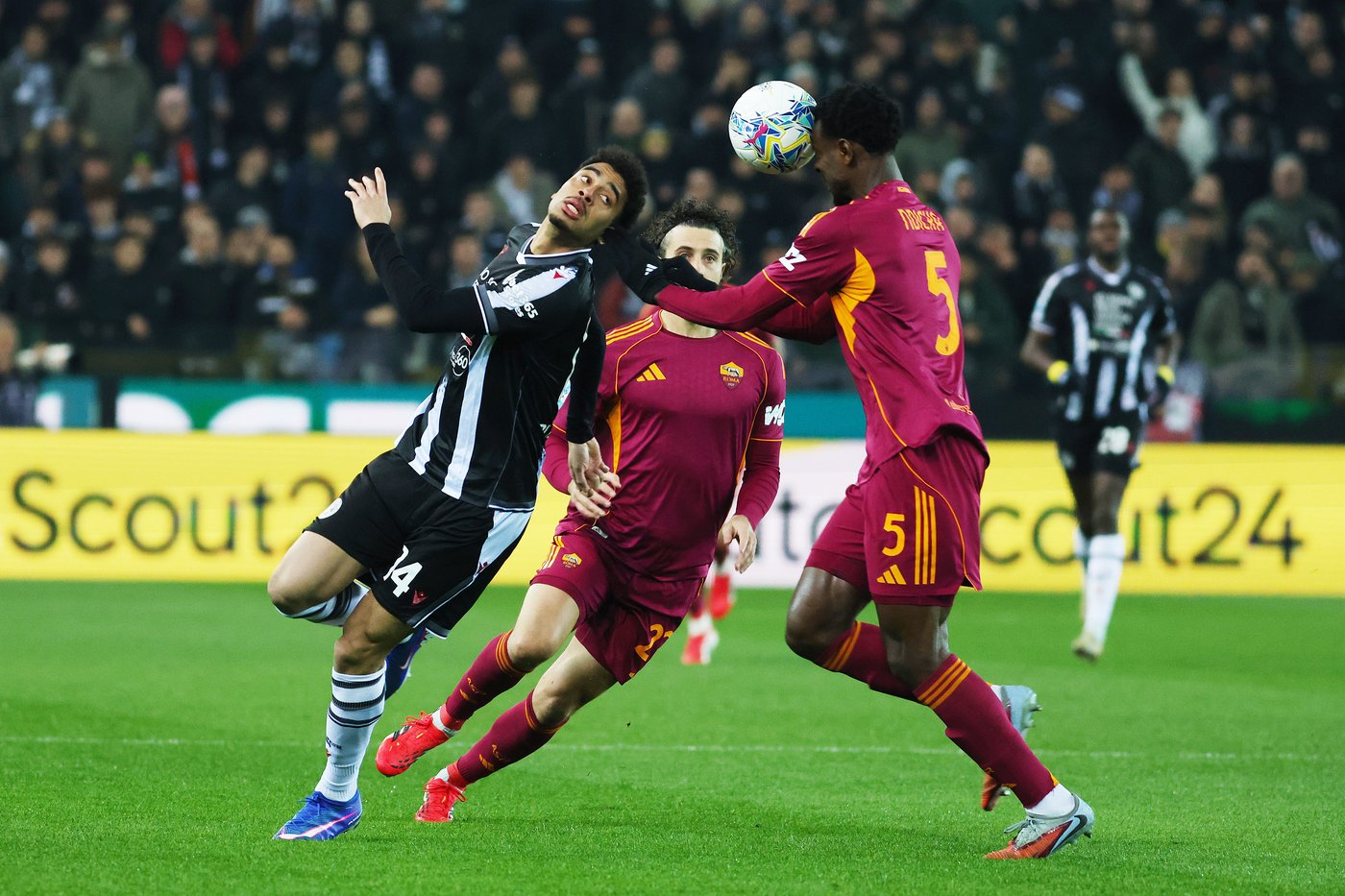 Deflected free kick steers Udinese to win over Roma in Serie A | iNFOnews.ca