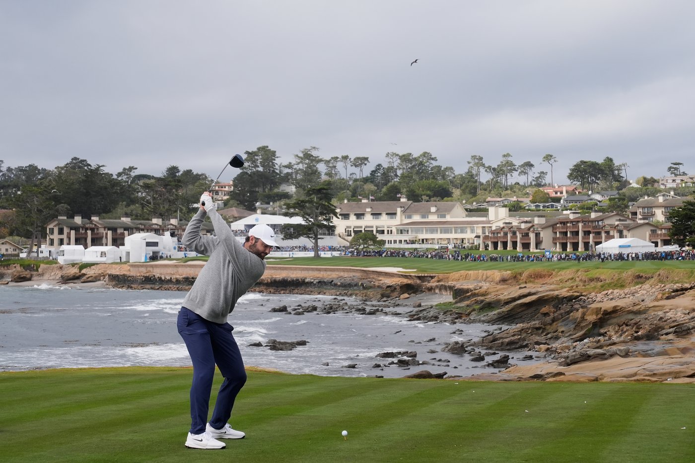 Collin Morikawa birdies the 18th to win Pebble Beach and end more than 2-year drought | iNFOnews.ca
