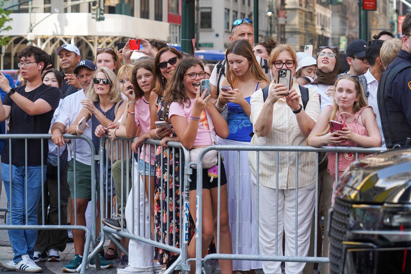 Taylor Swift and Travis Kelce are married in elaborate Madison Square Garden ceremony | iNFOnews.ca