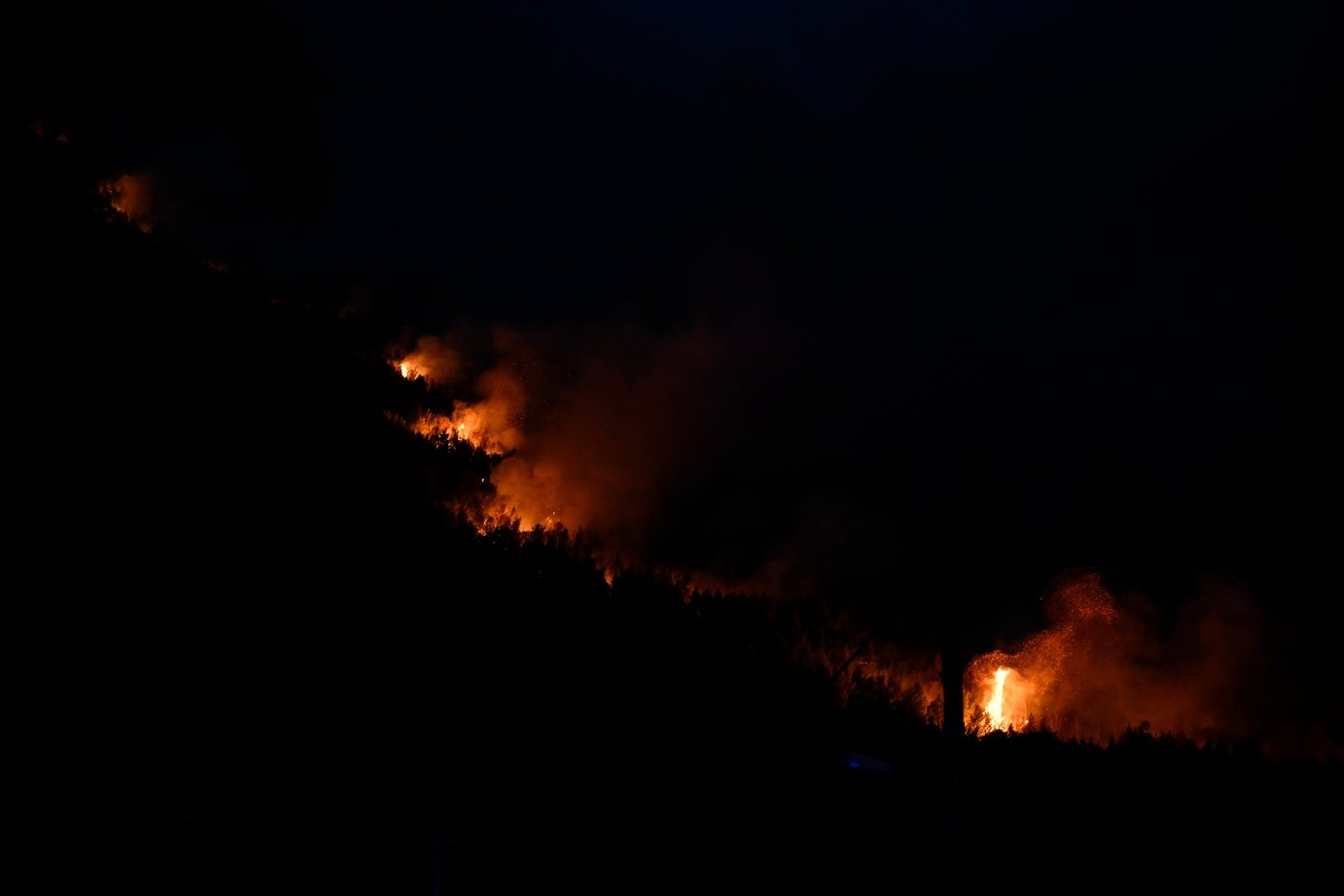 Greek wildfires halted after deadly helicopter crash; French evacuees returning home | iNFOnews.ca