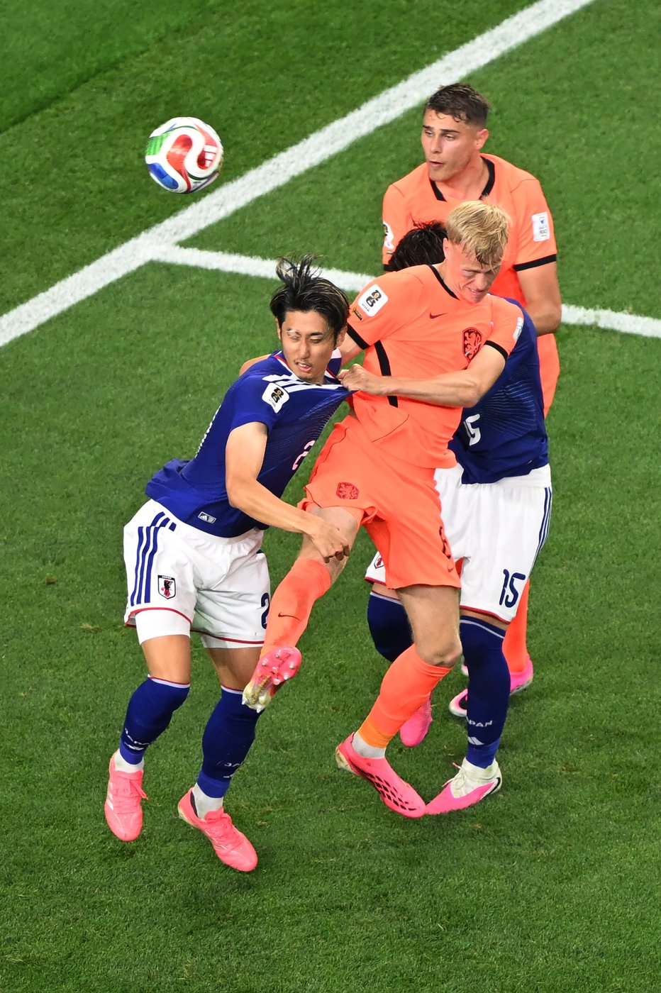 Tottenham signs Netherlands center back Jan Paul van Hecke from Brighton | iNFOnews.ca