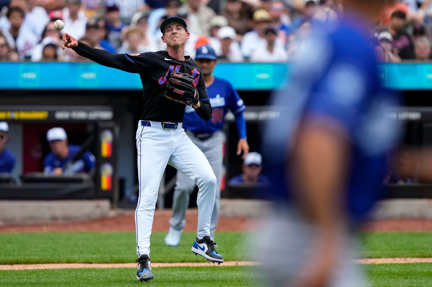 Pirates make Mets reliever Luke Weaver among several additions to the bullpen at the trade deadline | iNFOnews.ca