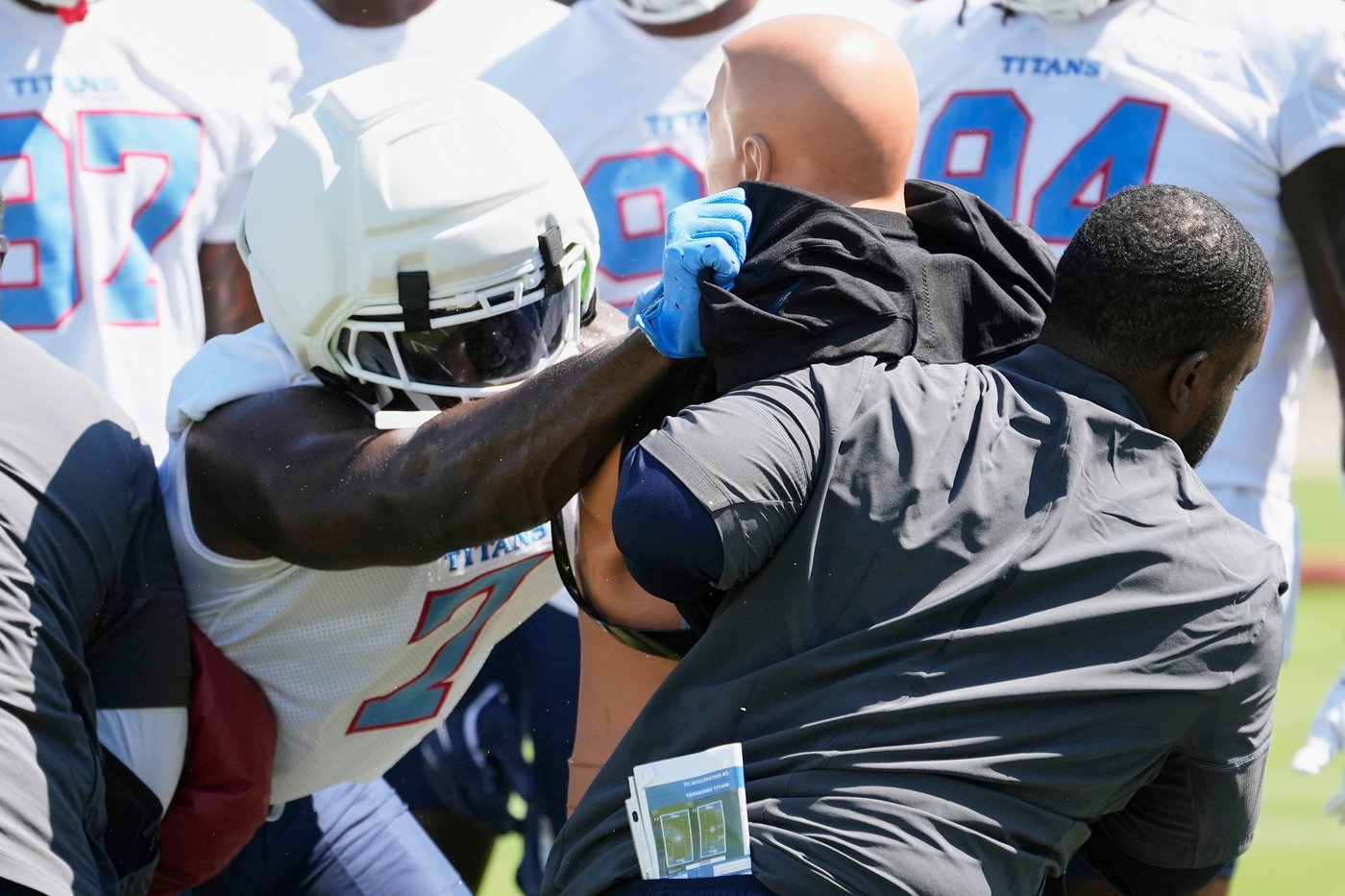 Titans' new-look defensive front eager to 'get pads on' in Robert Saleh's fast defense | iNFOnews.ca