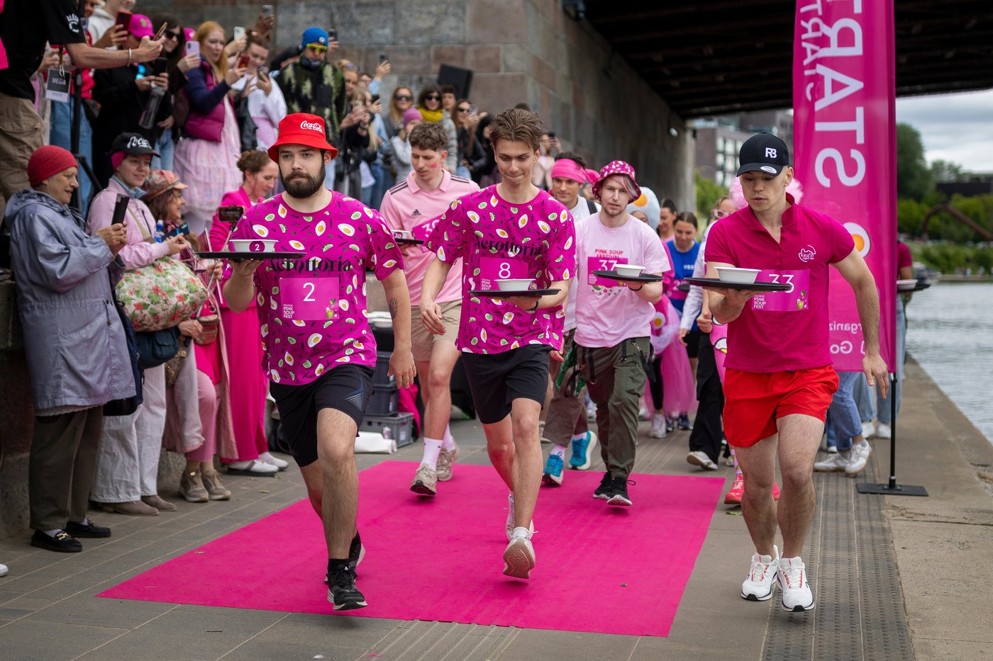Barbie-pink soup festival brings thousands to party in this historic Lithuanian town | iNFOnews.ca