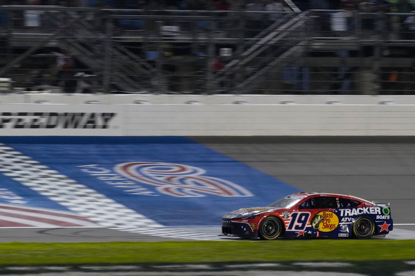 Briscoe holds off Bell in NASCAR’s return to Chicagoland Speedway | iNFOnews.ca