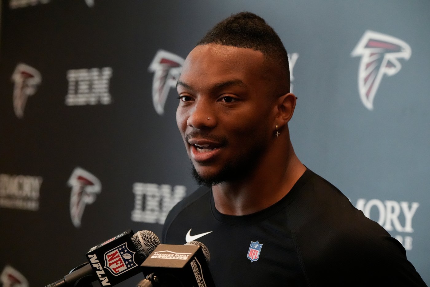 Falcons exercise All-Pro running back Bijan Robinson's 5th-year option for the 2027 season | iNFOnews.ca