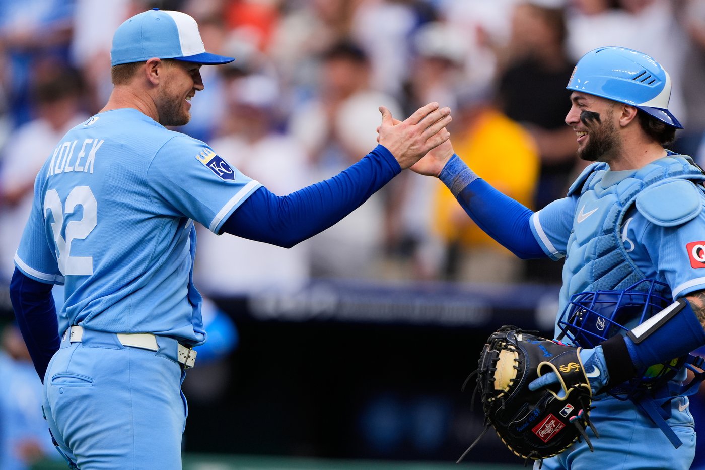 Kolek throws complete-game shutout and Royals top Mariners to end 4-game skid | iNFOnews.ca