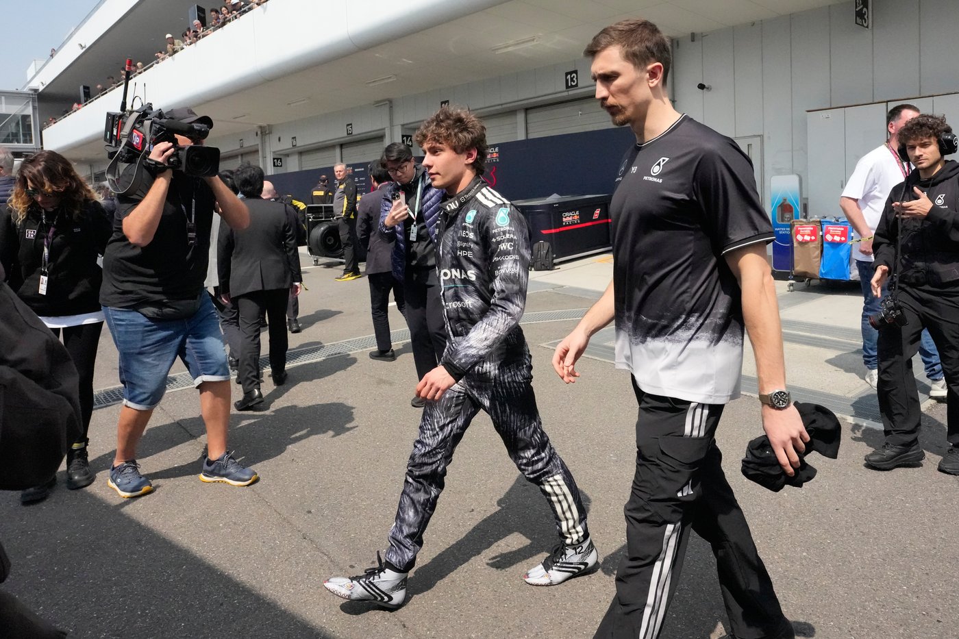 Formula 1: Antonelli and Russell 1-2 in qualifying for the Japanese Grand Prix | iNFOnews.ca