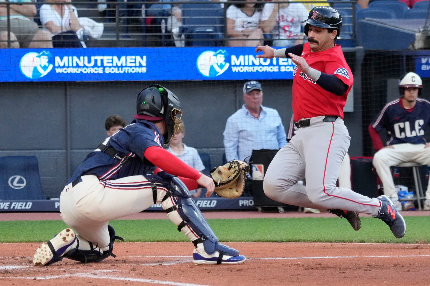 Martínez comes up with key hit, fielding play as Guardians hold on for 4-3 win over Red Sox | iNFOnews.ca
