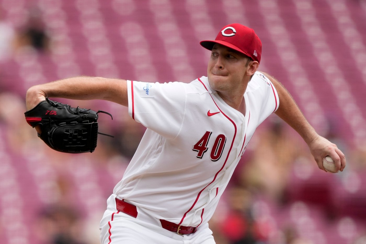 Steer homers and Lodolo shuts down Orioles, Reds win 3-2 to avoid sweep | iNFOnews.ca