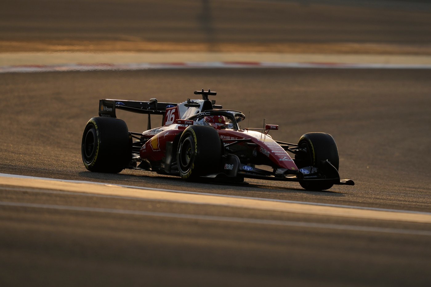 Lando Norris fastest but Verstappen stays close as F1 testing begins in Bahrain | iNFOnews.ca