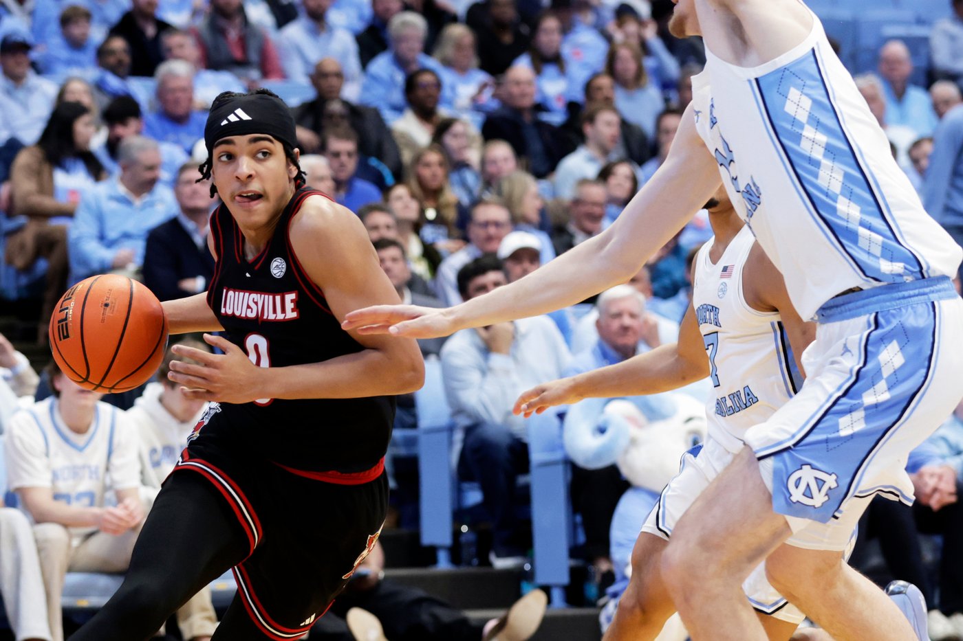 AP's NBA mock draft: After top 4, eyes on guards with the Clippers at No. 5 and the Nets at No. 6 | iNFOnews.ca