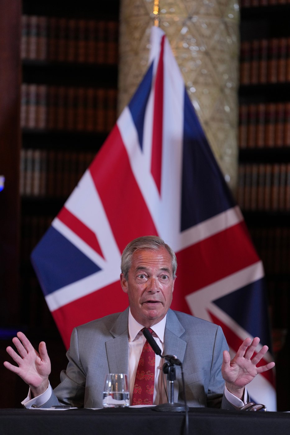 For Nigel Farage, success brings new pressures and a showdown with Count Binface | iNFOnews.ca For Nigel Farage, success brings new pressures and a showdown with Count Binface | iNFOnews.ca
