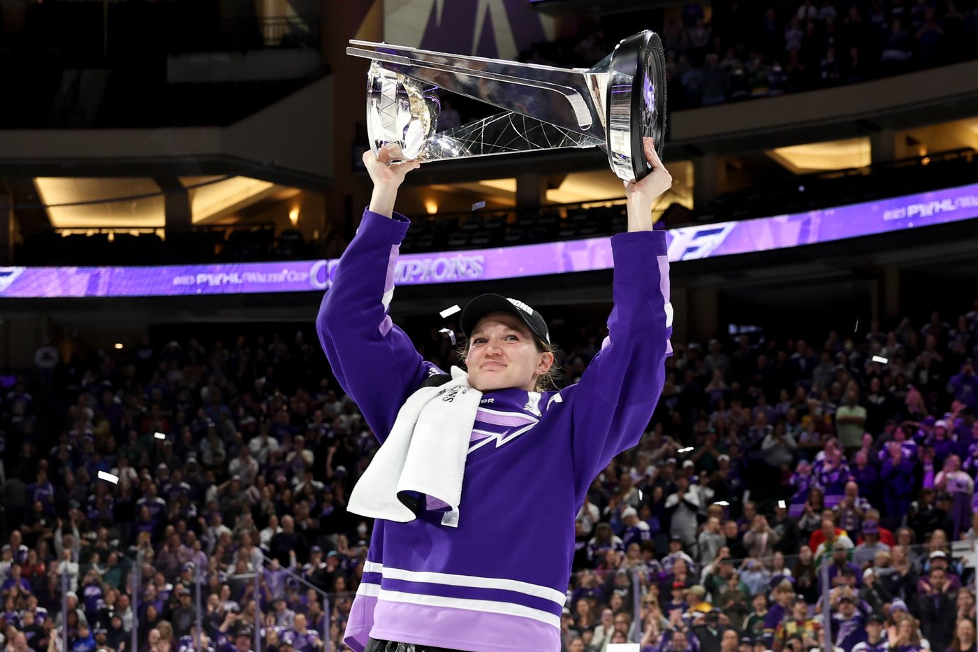 PWHL's Minnesota Frost re-sign Lee Stecklein, Grace Zumwinkle | iNFOnews.ca PWHL's Minnesota Frost re-sign Lee Stecklein, Grace Zumwinkle | iNFOnews.ca