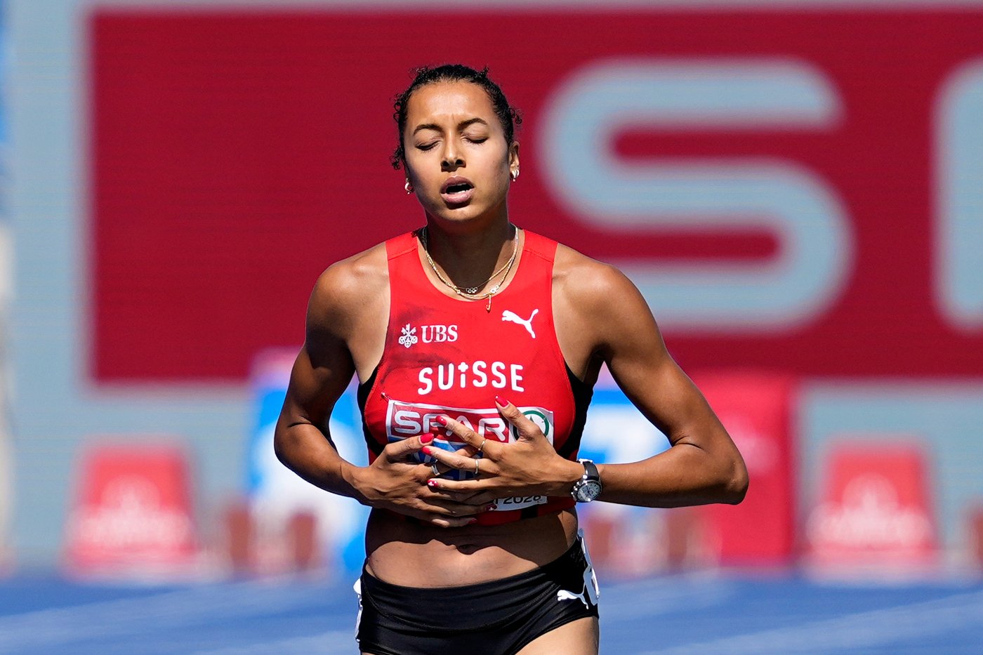 Amy Hunt wins 200 final for her second sprint gold at European Championships | iNFOnews.ca