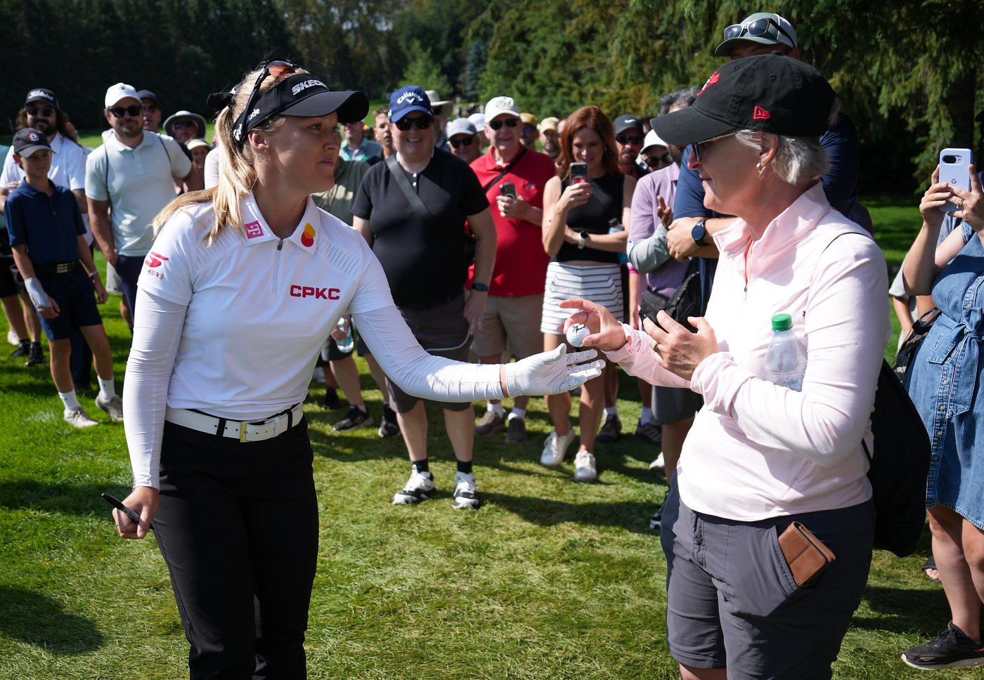 Huang, Henderson chase big finale at LPGA's CPKC Women's Open in Edmonton | iNFOnews.ca