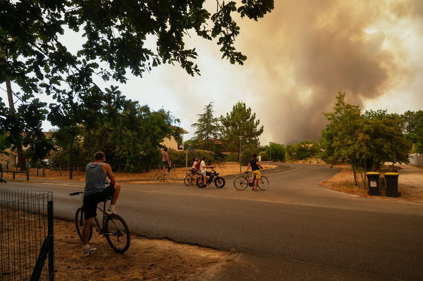 French wildfire created a monster cloud, unleashing lightning that ignited more fires | iNFOnews.ca
