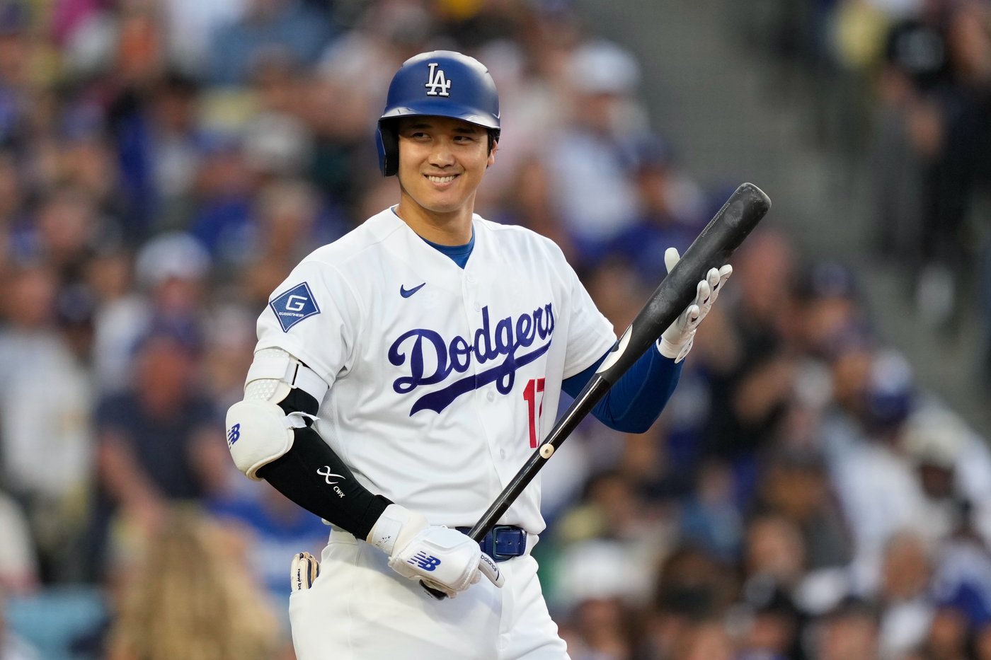 Giants beat Dodgers 6-2 as Bader and Haase hit back-to-back homers off Yamamoto | iNFOnews.ca