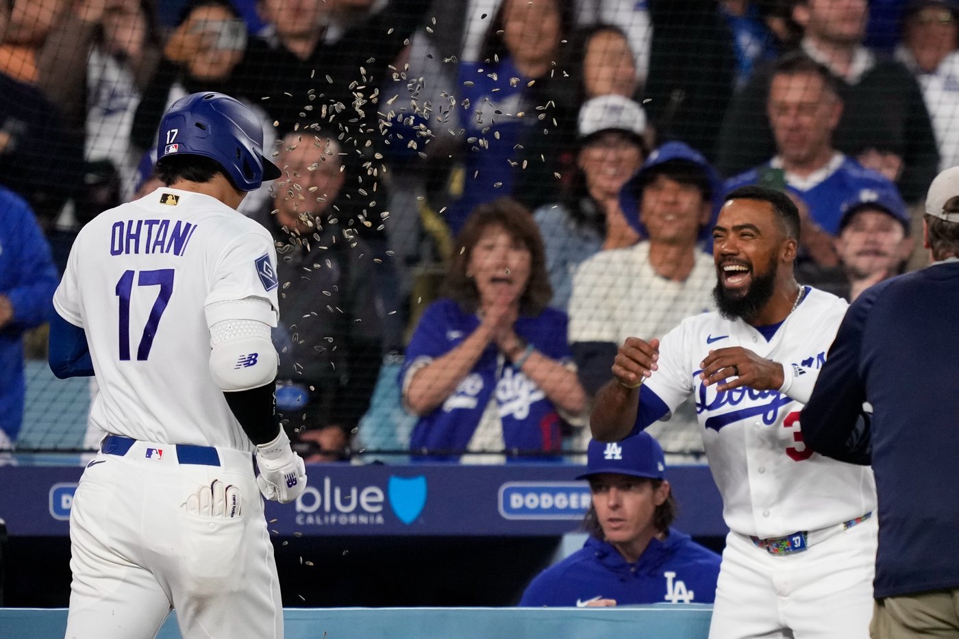 Giants beat Dodgers 6-2 as Bader and Haase hit back-to-back homers off Yamamoto | iNFOnews.ca
