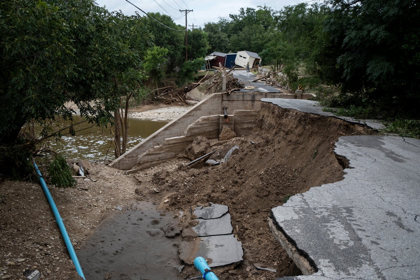 Crews scamble to more water rescues in Texas after days of punishing rains | iNFOnews.ca