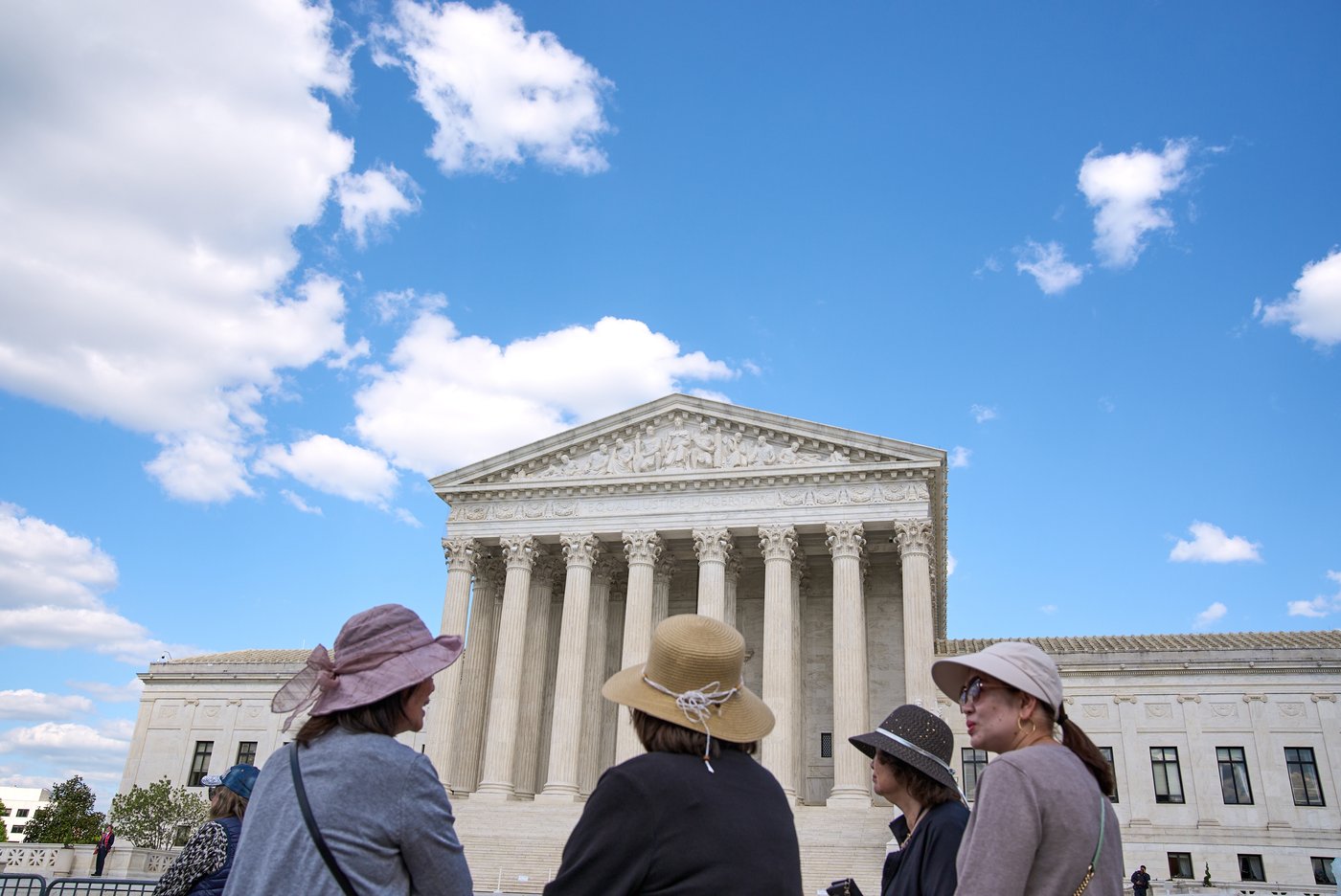 Chief Justice John Roberts says Supreme Court is not political | iNFOnews.ca