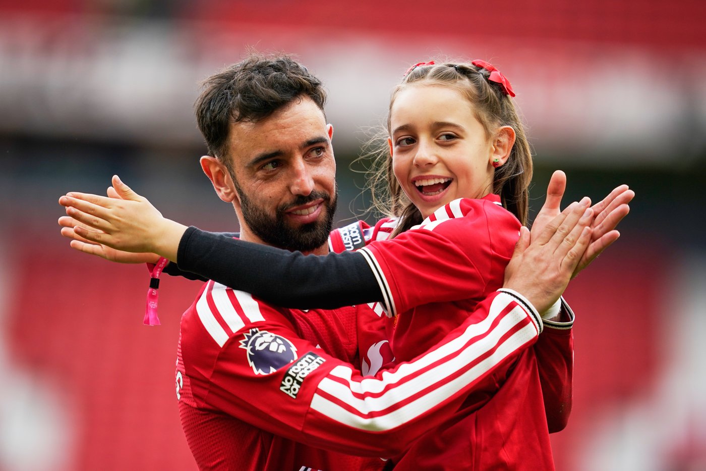 Man United captain Bruno Fernandes breaks assists record in Premier League | iNFOnews.ca