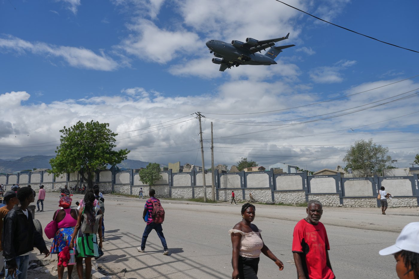 New gang violence in Haiti displaces hundreds of people | iNFOnews.ca