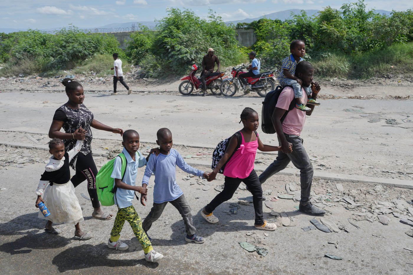 New gang violence in Haiti displaces hundreds of people | iNFOnews.ca