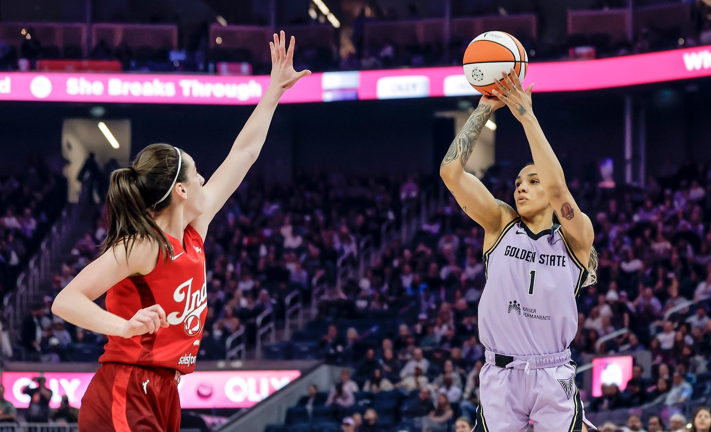 Caitlin Clark and Stephanie White say all is good while downplaying sideline spat video | iNFOnews.ca