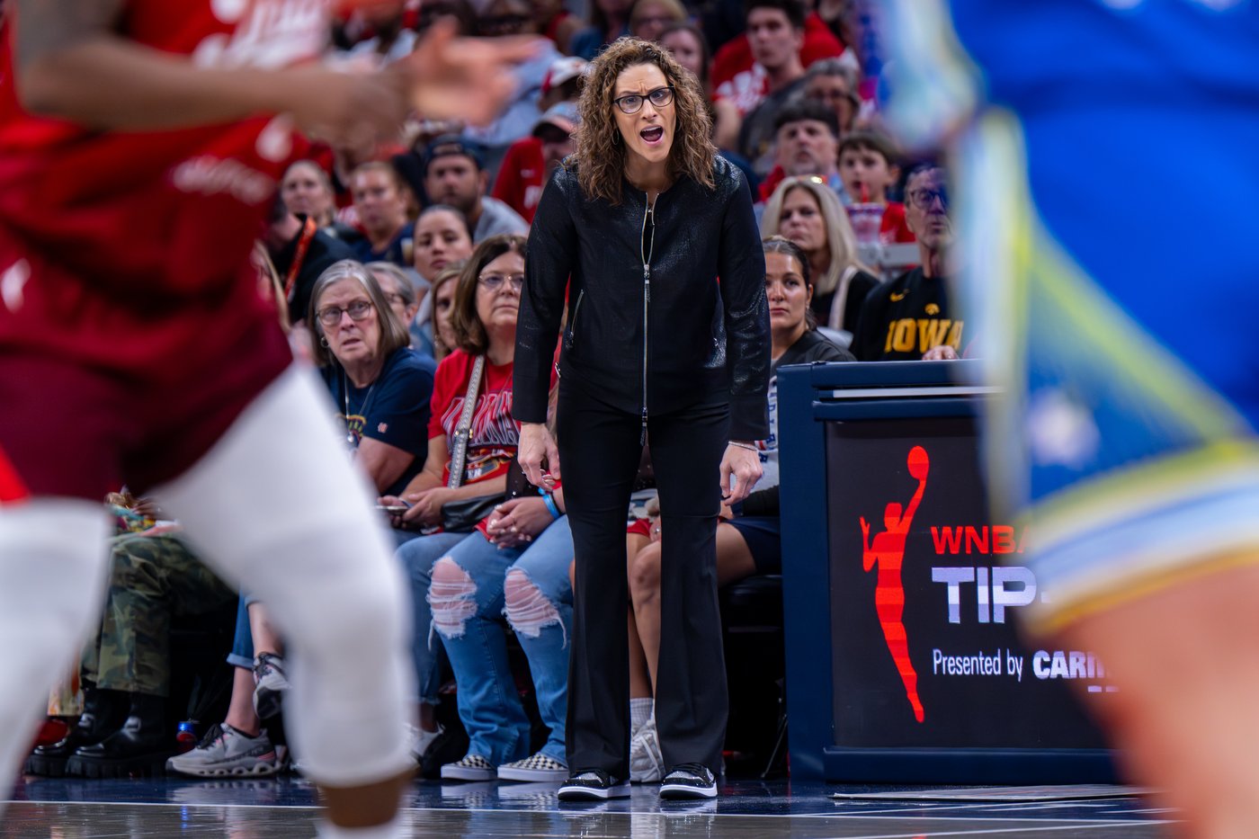 Caitlin Clark and Stephanie White say all is good while downplaying sideline spat video | iNFOnews.ca