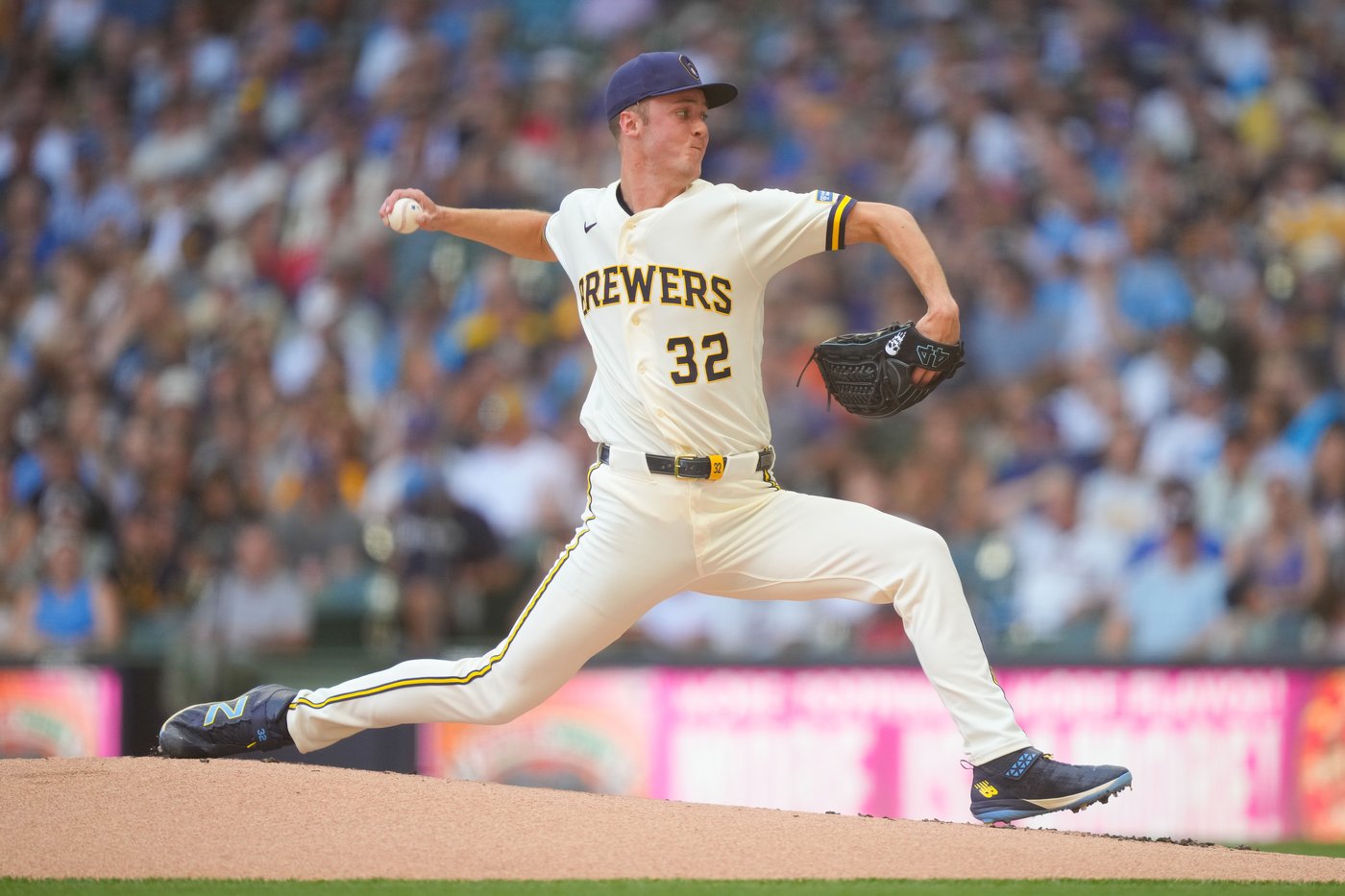 Chase Burns wins star-studded pitching matchup with Jacob Misiorowski as Reds beat Brewers 7-2 | iNFOnews.ca