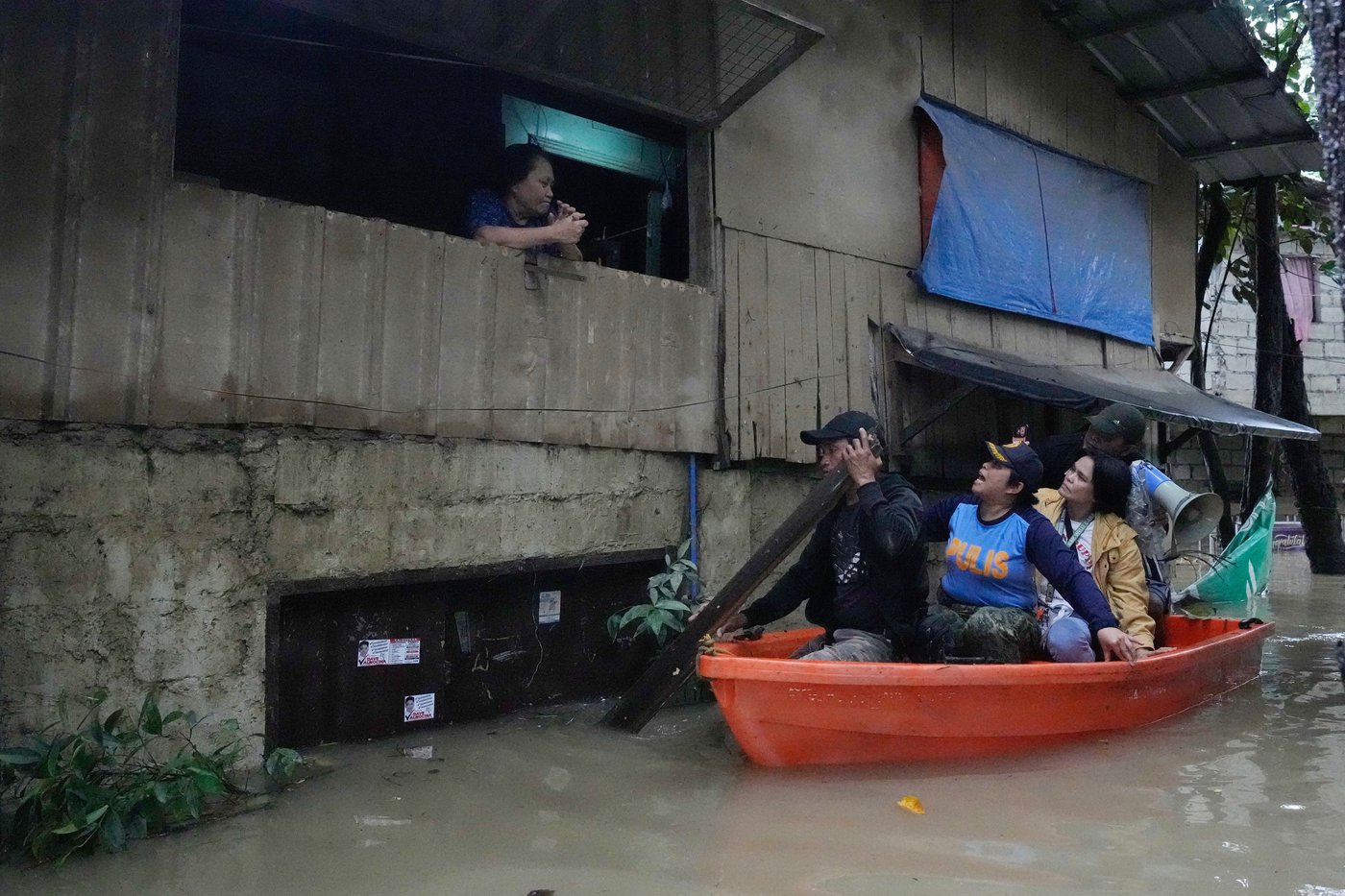 Photos show flooding and storm damage in the Philippines | iNFOnews.ca