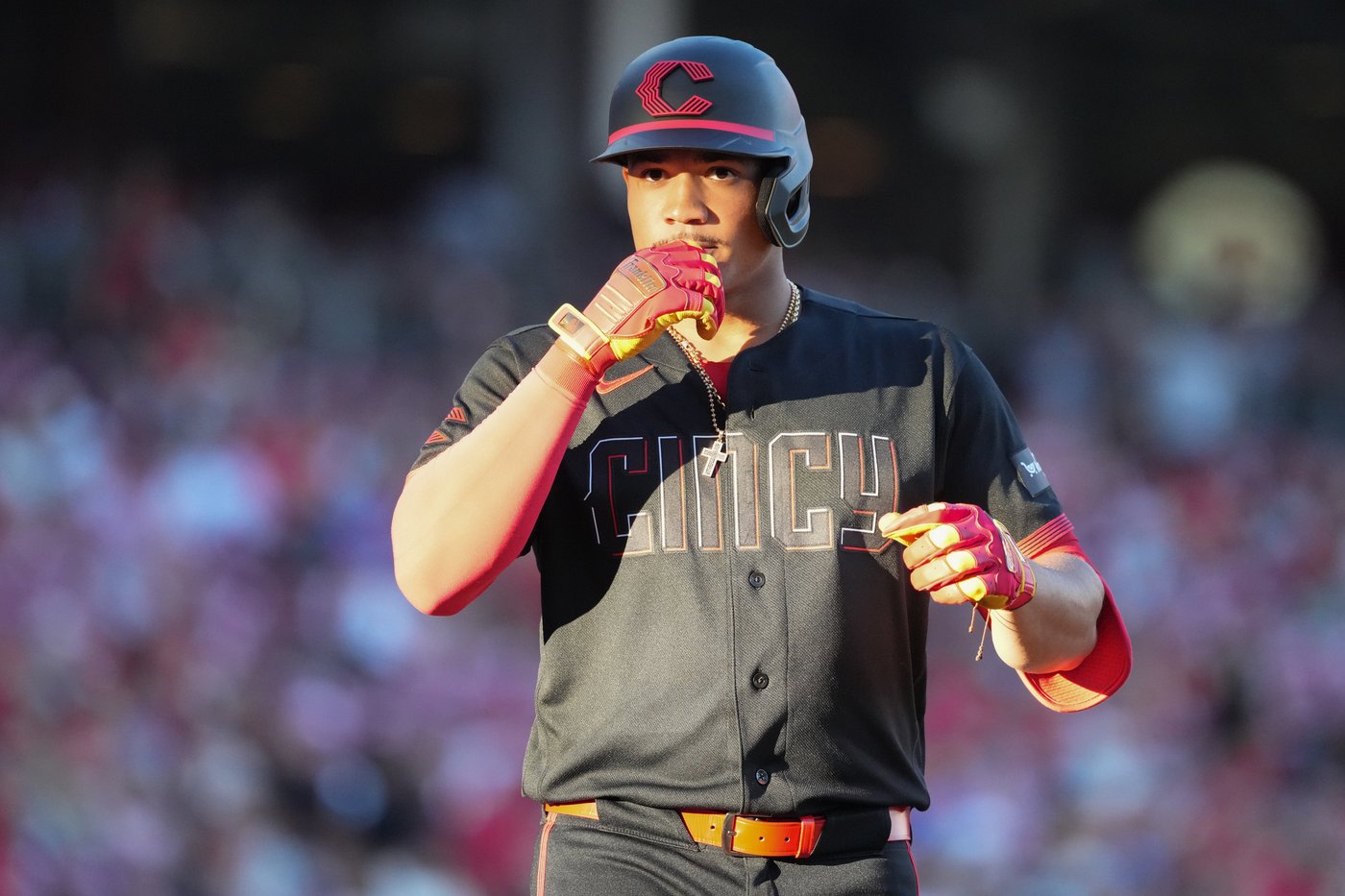 Dunn's error leads to 3-run 9th, Diamondbacks beat Reds 5-2 | iNFOnews.ca