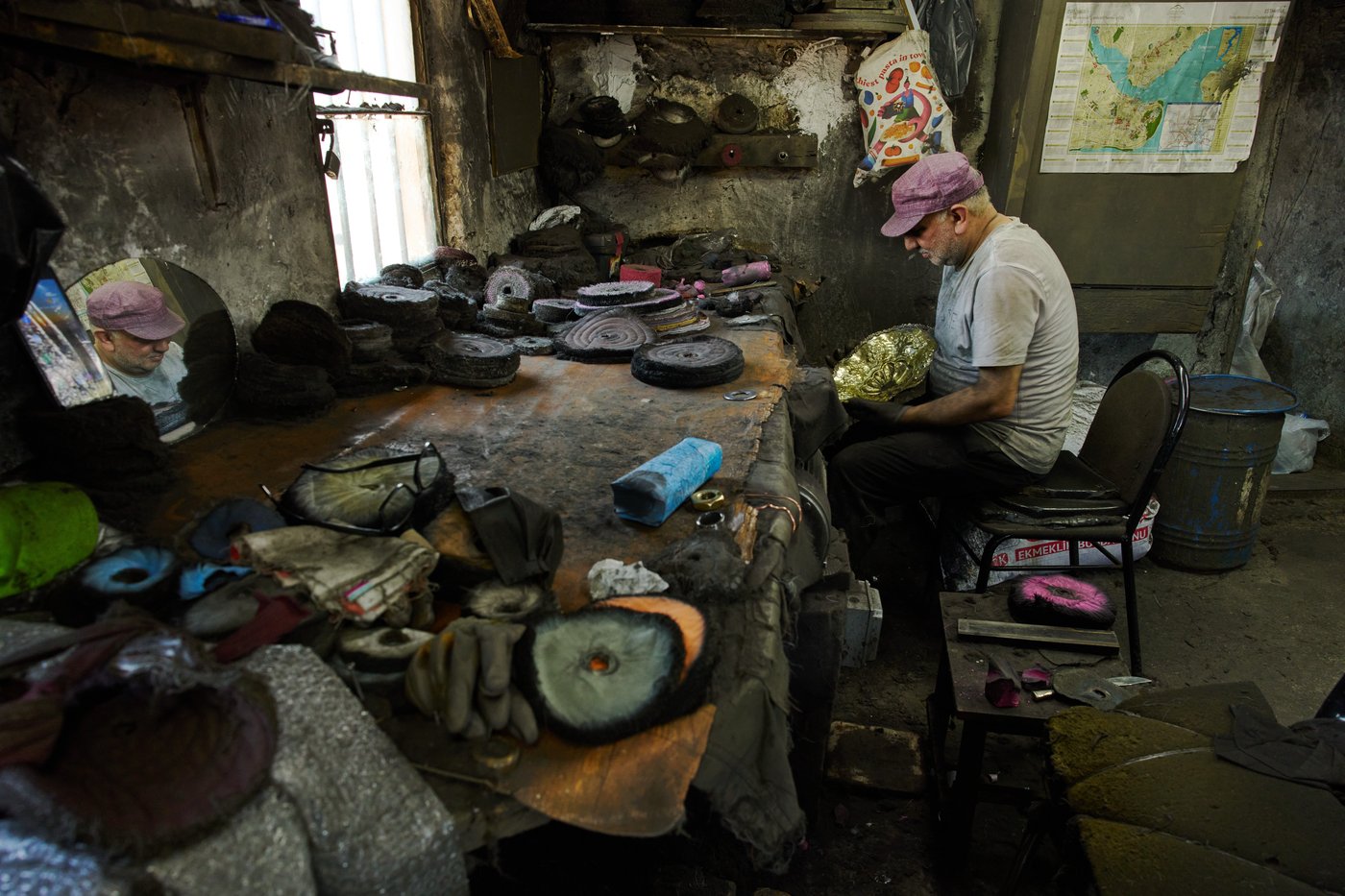 PHOTO ESSAY: Behind Istanbul’s Grand Bazaar, a world of artisans endures | iNFOnews.ca
