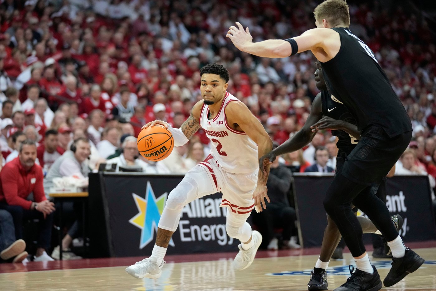 No. 24 Wisconsin moves back into Top 25 by displaying a knack for beating Big Ten's best teams | iNFOnews.ca