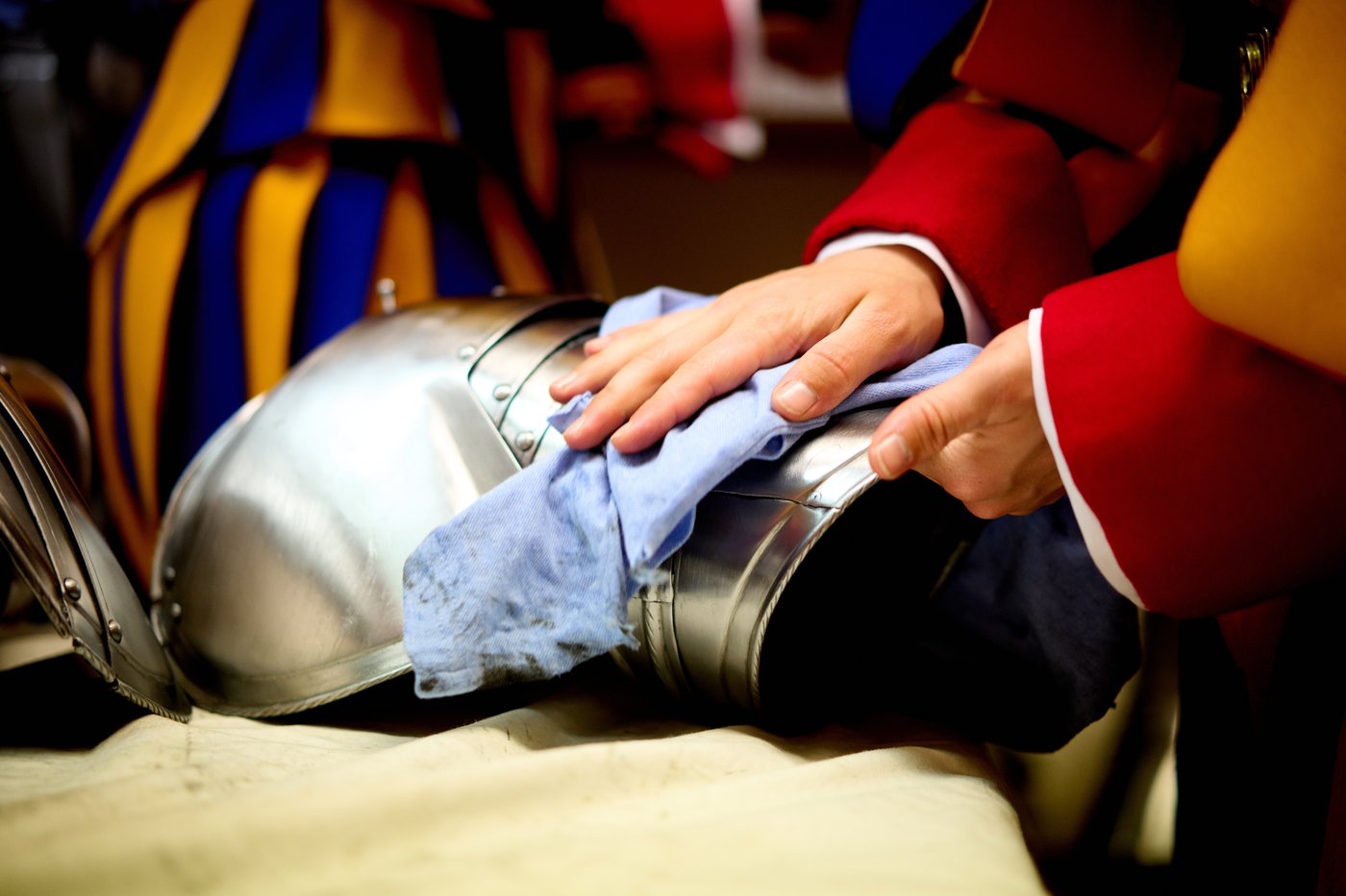 The Pontifical Swiss Guard’s newest recruits join the world's oldest standing army, in photos | iNFOnews.ca