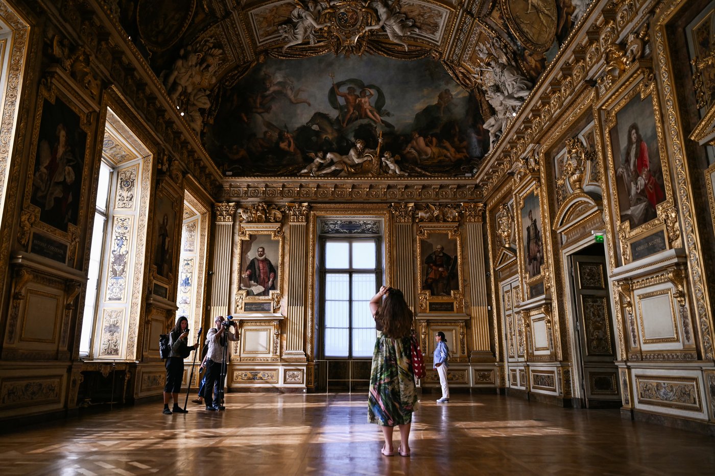 Louvre reopens Apollo Gallery after a brazen heist, but no jewels are on display | iNFOnews.ca