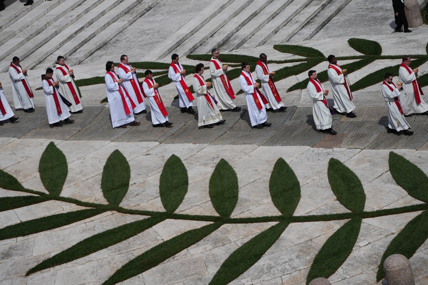Pope Leo XIV rejects claims that God justifies war in Palm Sunday Mass message | iNFOnews.ca Pope Leo XIV rejects claims that God justifies war in Palm Sunday Mass message | iNFOnews.ca
