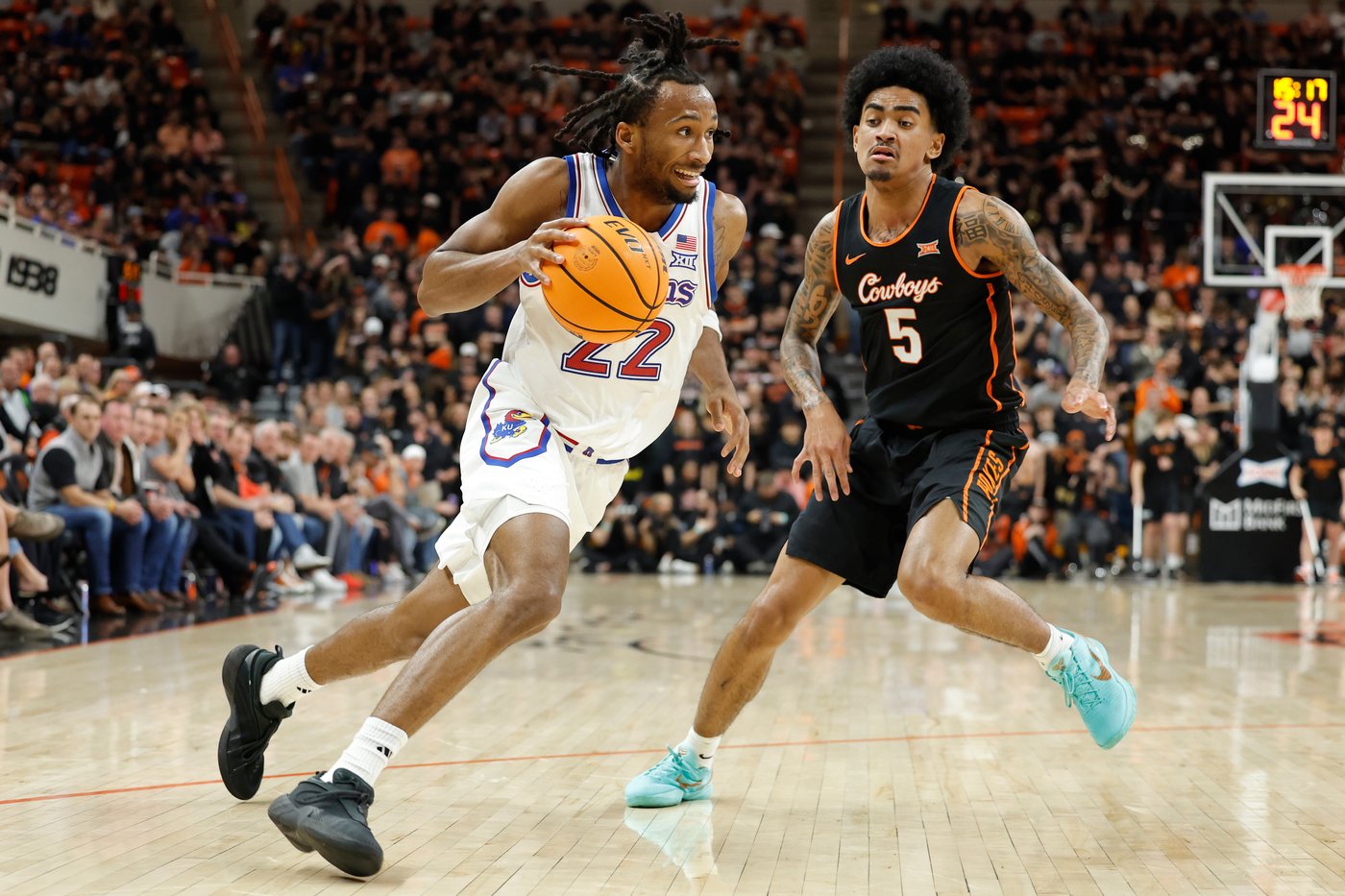 Freshman star Darryn Peterson erupts early as No. 8 Kansas rolls past Oklahoma State 81-69 | iNFOnews.ca