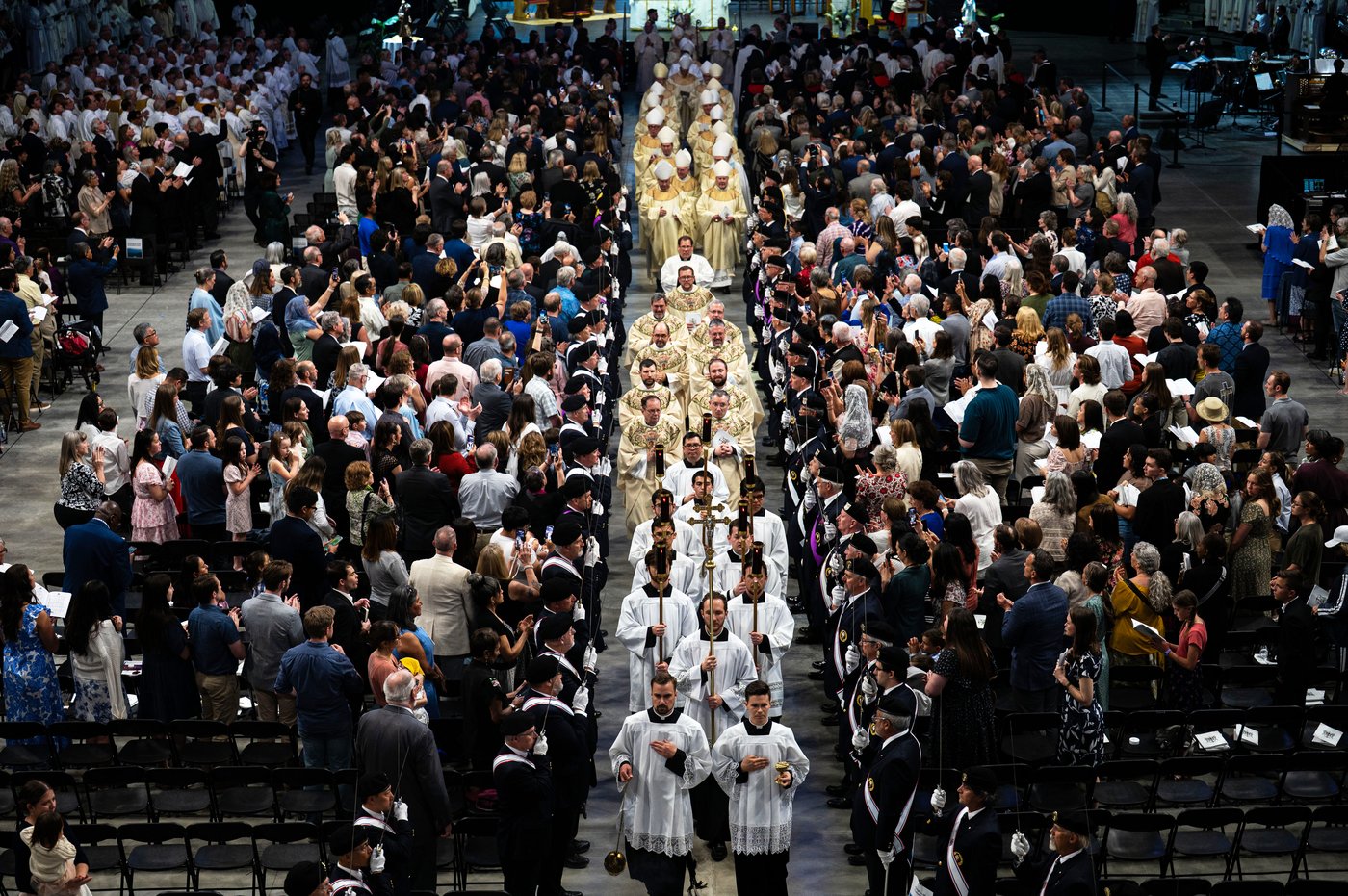 Denver's Catholic archdiocese, famously conservative, enters the Leo era | iNFOnews.ca