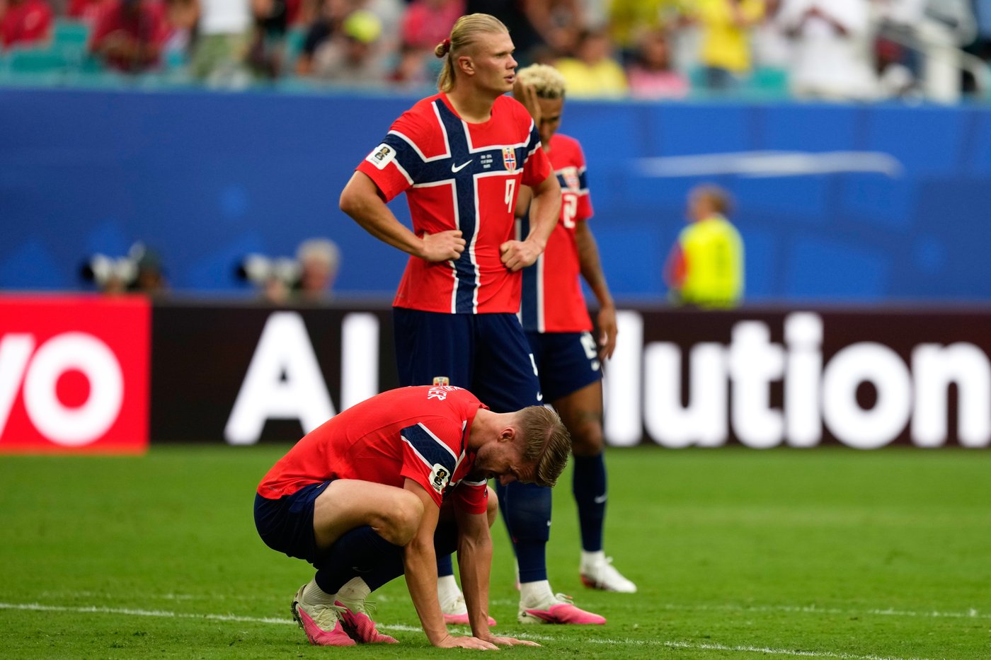 Erling Haaland neutralized by England and subbed off late as Norway's World Cup run ends | iNFOnews.ca Erling Haaland neutralized by England and subbed off late as Norway's World Cup run ends | iNFOnews.ca