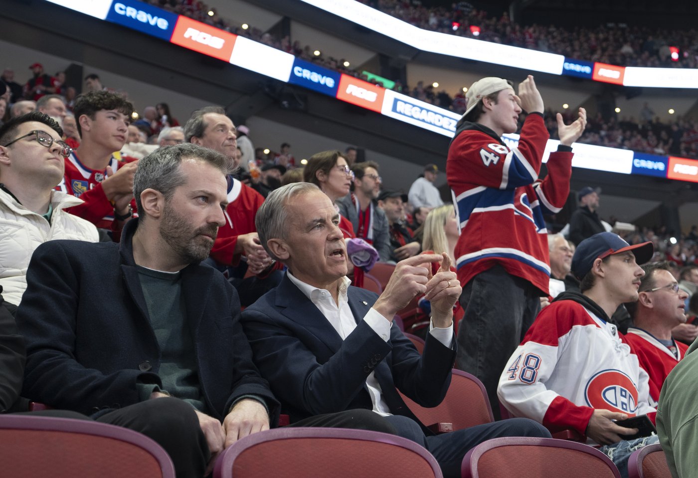 PM Mark Carney visits Canadiens' dressing room after win against Lightning | iNFOnews.ca