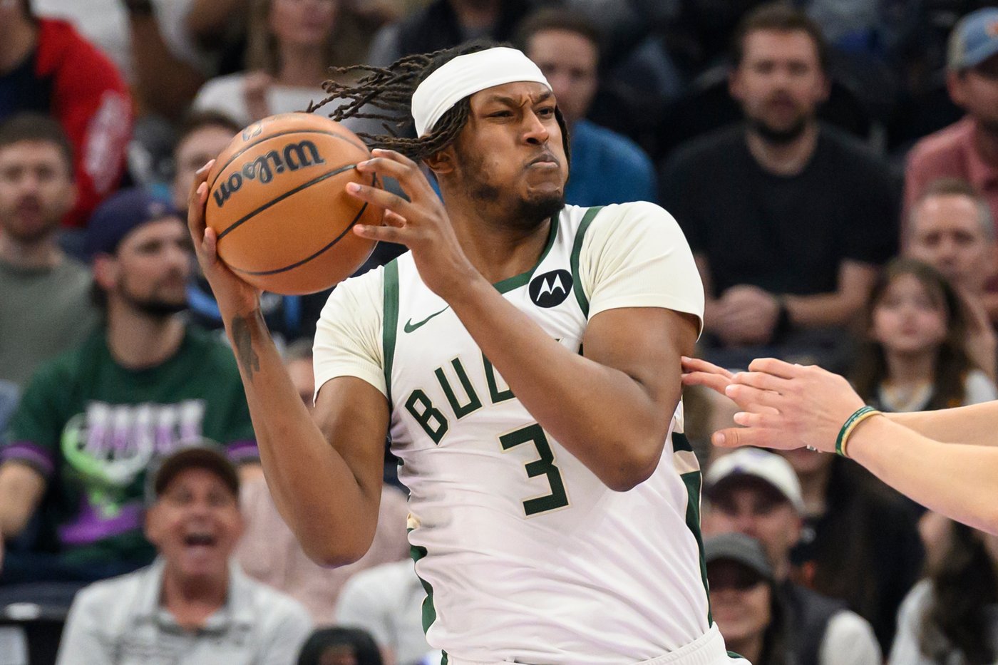Ace Bailey has 7 3-pointers as Jazz crush Bucks 128-96 to snap 4-game losing streak | iNFOnews.ca