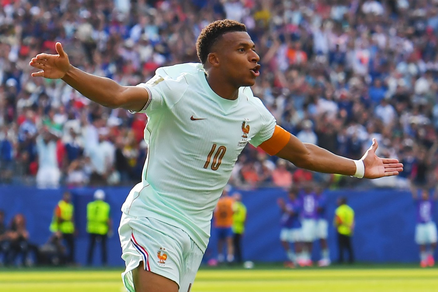 World Cup semifinals: Four previous champions, a bitter rivalry, Mbappé vs Yamal and Messi vs Kane | iNFOnews.ca