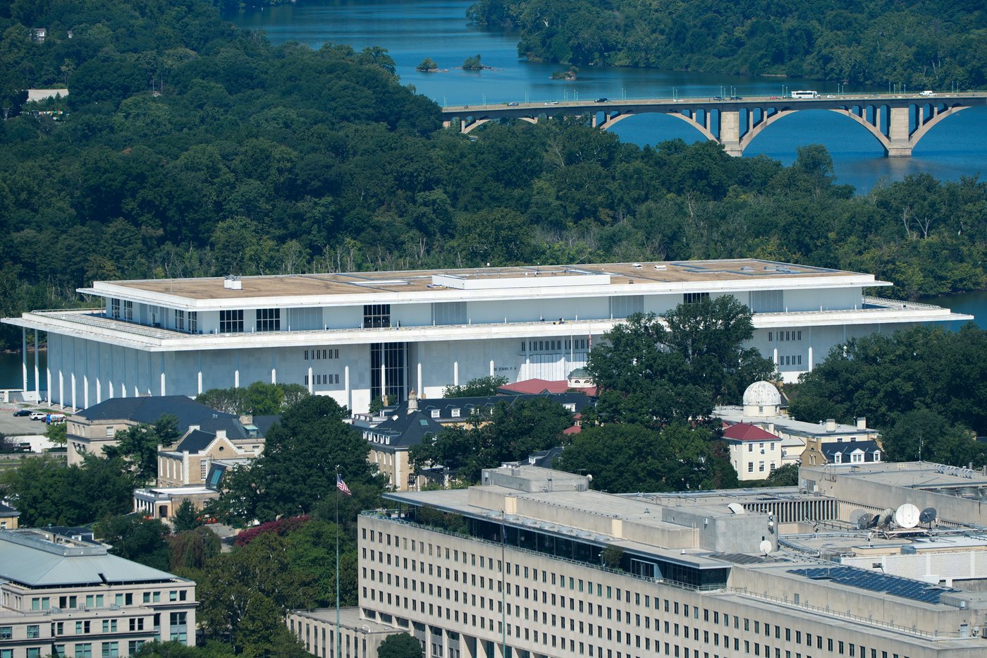 Federal court is asked to block Kennedy Center from returning Trump's name to building | iNFOnews.ca